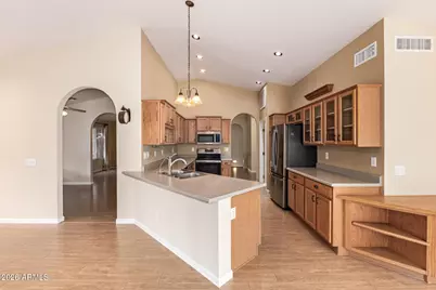 9221 E Rocky Lake Drive, Sun Lakes, AZ 85248 - Photo 11