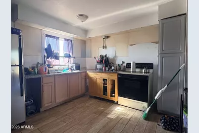 5619 W La Reata Avenue, Phoenix, AZ 85035 - Photo 5