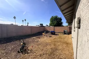 5619 W La Reata Ave, Phoenix, AZ 85035 - Photo 13