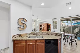 1024 E Frye Rd, Phoenix, AZ 85048 - Photo 13