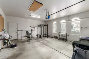 16060 W Mercer Ln, Surprise, AZ 85379 - Photo 35