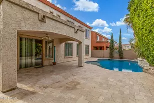 16060 W Mercer Ln, Surprise, AZ 85379 - Photo 9