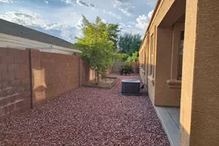 7643 W Charter Oak Rd, Peoria, AZ 85381 - Photo 23