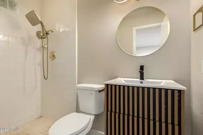 2834 E Shangri La Road, Phoenix, AZ 85028 - Photo 17