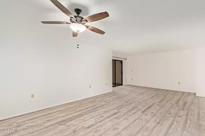 3033 E Devonshire Avenue #2036, Phoenix, AZ 85016 - Photo 9