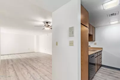 3033 E Devonshire Avenue #2036, Phoenix, AZ 85016 - Photo 13