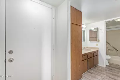 3033 E Devonshire Avenue #2036, Phoenix, AZ 85016 - Photo 17