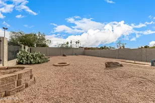 1702 E Michelle Dr, Phoenix, AZ 85022 - Photo 43