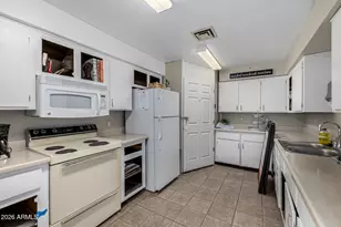 1702 E Michelle Dr, Phoenix, AZ 85022 - Photo 37