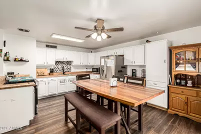 3425 W Port Au Prince Lane, Phoenix, AZ 85053 - Photo 7