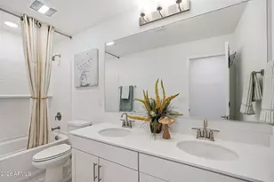 7438 N 74th Dr, Glendale, AZ 85303 - Photo 13