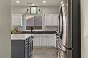 41628 N Taylor Ranch Pkwy, San Tan Valley, AZ 85140 - Photo 11