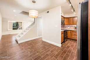 601 E Palo Verde Dr, Phoenix, AZ 85012 - Photo 1