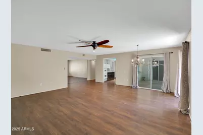 10825 W Caron Drive, Sun City, AZ 85351 - Photo 11