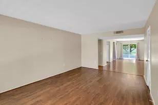 10825 W Caron Dr, Sun City, AZ 85351 - Photo 5