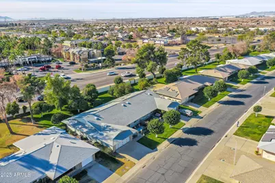 10825 W Caron Drive, Sun City, AZ 85351 - Photo 35