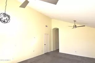 10230 W Country Club Trail, Peoria, AZ 85383 - Photo 5