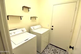 10230 W Country Club Trail, Peoria, AZ 85383 - Photo 27