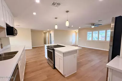 10509 W Snead Drive, Sun City, AZ 85351 - Photo 11