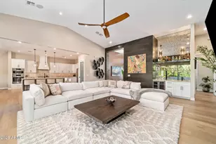 3810 E Clarendon Ave, Phoenix, AZ 85018 - Photo 15