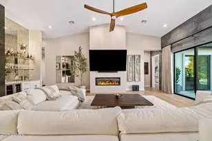 3810 E Clarendon Ave, Phoenix, AZ 85018 - Photo 11