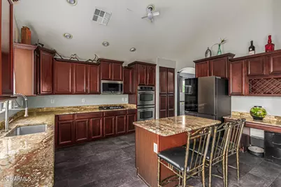 8606 W Morten Avenue, Glendale, AZ 85305 - Photo 11