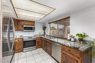 3215 W Paradise Lane, Phoenix, AZ 85053 - Photo 11