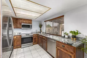 3215 W Paradise Ln, Phoenix, AZ 85053 - Photo 11