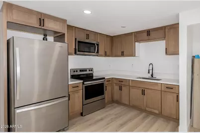 1602 N 57th Avenue, Phoenix, AZ 85035 - Photo 9