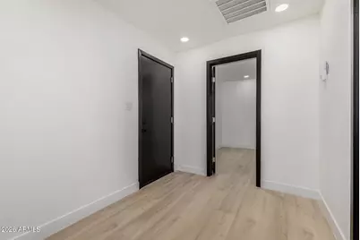 1602 N 57th Avenue, Phoenix, AZ 85035 - Photo 25