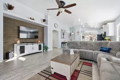 2012 S 86th Lane, Tolleson, AZ 85353 - Photo 9