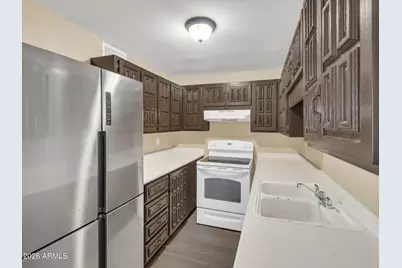 3645 N 69th Avenue #30, Phoenix, AZ 85033 - Photo 11