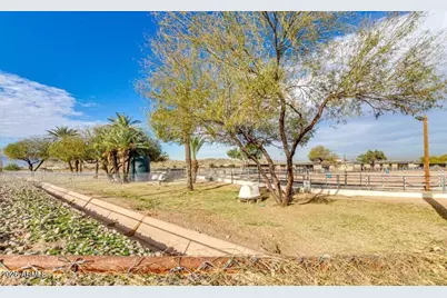 3232 W Carver Road, Laveen, AZ 85339 - Photo 9