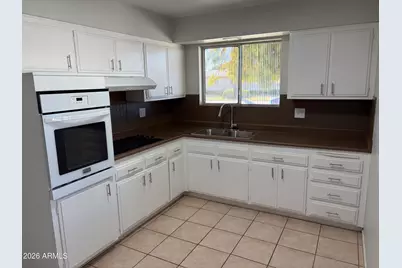 11024 W Abbott Avenue, Sun City, AZ 85351 - Photo 5