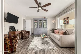 9301 W Wild Horse Ct, Sun City, AZ 85373 - Photo 3