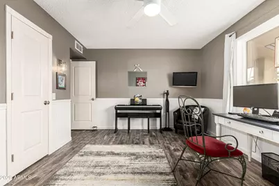 9301 W Wild Horse Court, Sun City, AZ 85373 - Photo 17