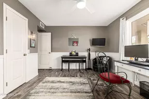 9301 W Wild Horse Ct, Sun City, AZ 85373 - Photo 17