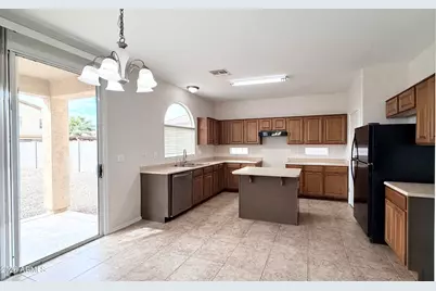 17364 N Marina Avenue, Maricopa, AZ 85139 - Photo 5