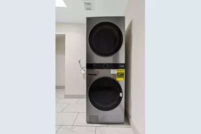 610 E San Juan Avenue, Phoenix, AZ 85012 - Photo 17