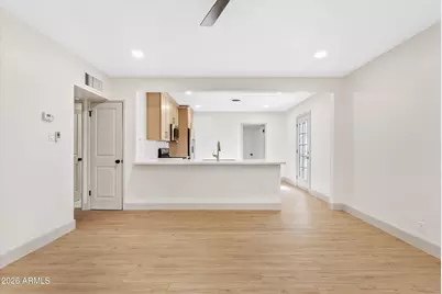 610 E San Juan Avenue, Phoenix, AZ 85012 - Photo 5