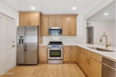 610 E San Juan Avenue, Phoenix, AZ 85012 - Photo 23