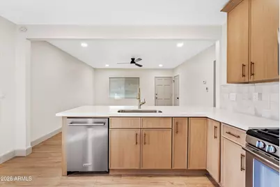 610 E San Juan Avenue, Phoenix, AZ 85012 - Photo 9