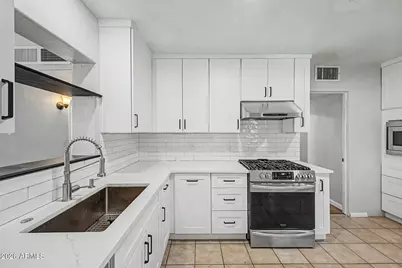4232 N 10th Street, Phoenix, AZ 85014 - Photo 1