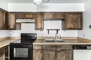 139 W Hillside St, Mesa, AZ 85201 - Photo 11