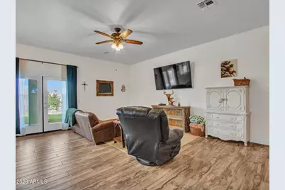 25516 W Hunter Drive, Wittmann, AZ 85361 - Photo 13
