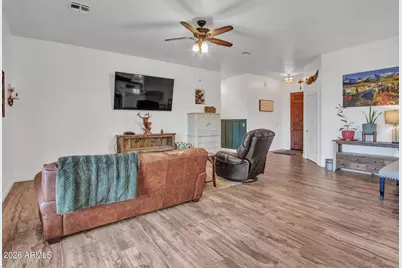 25516 W Hunter Drive, Wittmann, AZ 85361 - Photo 15