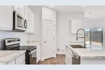 2305 W Starkey Drive, Apache Junction, AZ 85120 - Photo 5