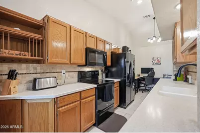 9145 N 68th Avenue, Peoria, AZ 85345 - Photo 7