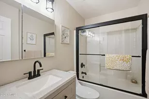 9145 N 68th Ave, Peoria, AZ 85345 - Photo 17