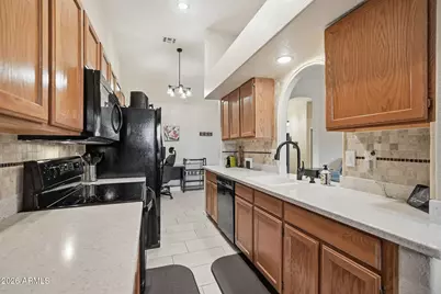 9145 N 68th Avenue, Peoria, AZ 85345 - Photo 7